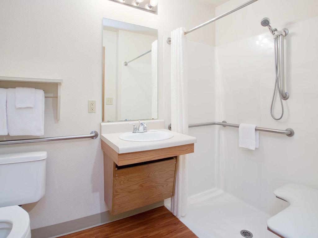 Woodspring Suites Kansas City Mission Merriam Buitenkant foto